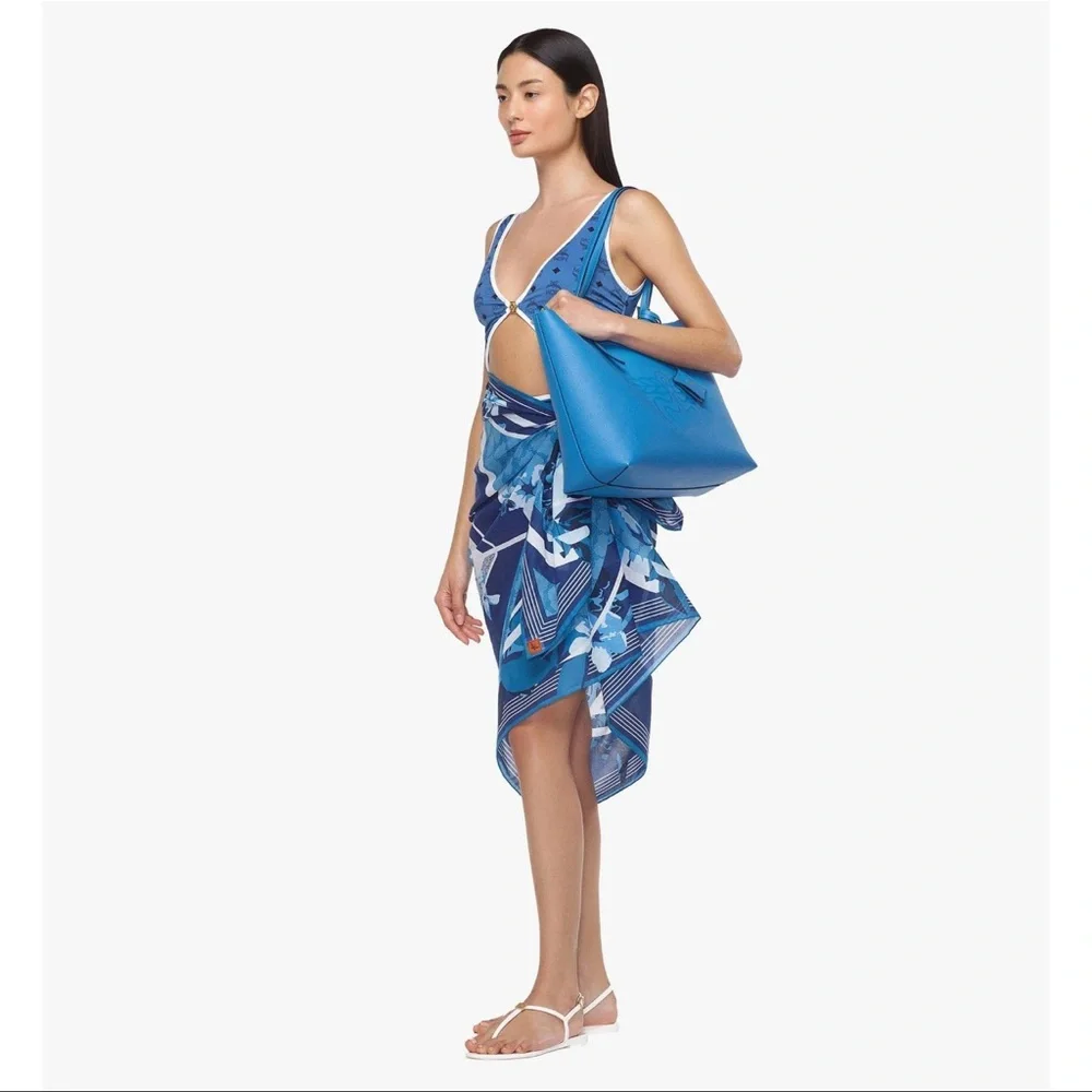 MCM Tote Himmel Shopper Embossed Logo Leather New Munich Blue NWT full inclusion - Picture 13 of 17